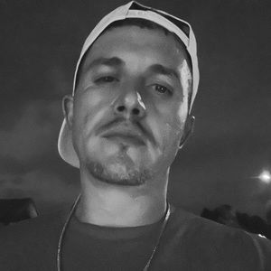 Meet your Posher, Dustin